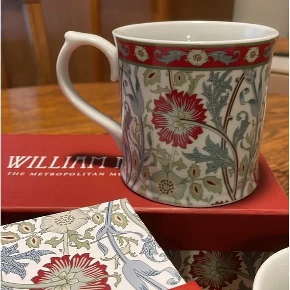 WILLIAM MORRIS « Pink and Rose » gift-boxed set’s of Two Coffee Mugs~ Rare & HTF - Picture 1 of 15